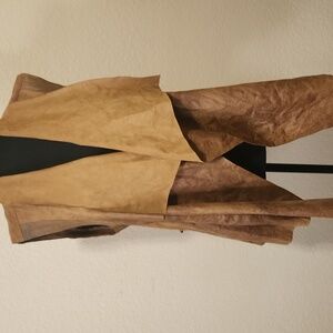 Hip Titch Women's Faux leather vest one size Tan